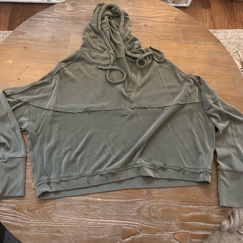 Altar’d State Crop Hooded green sweatshirt